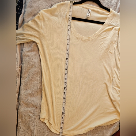 Athleta Cloudlight Soft Long-sleeved Top, Sz. M - Picture 8 of 9